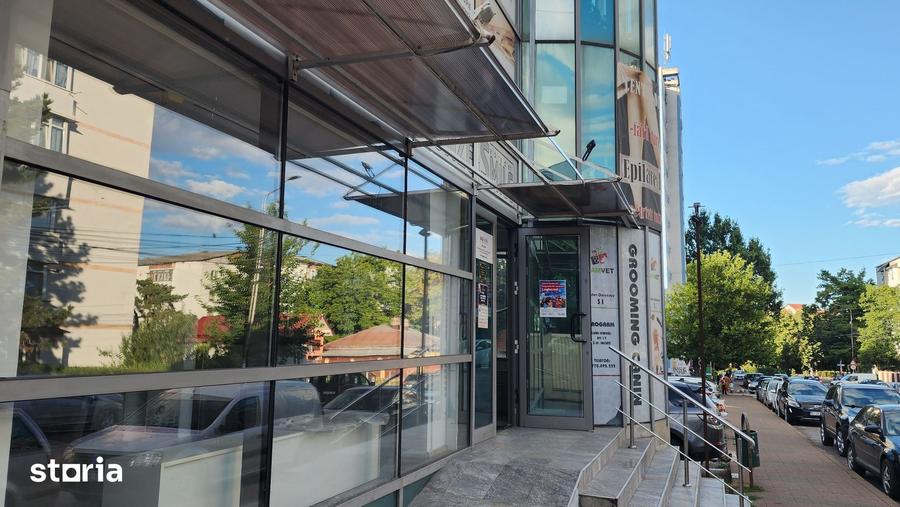 Spațiu comercial, de 50 mp, în Central