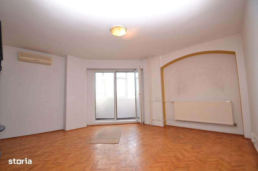 Apartament cu 4 camere în Panduri