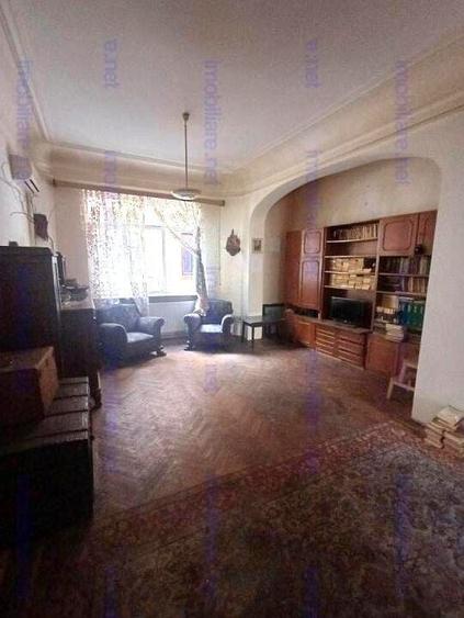 Apartament cu 3 camere circular în Armeneasca