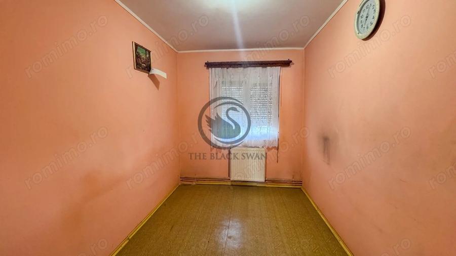Apartament cu 4 camere decomandat în Central