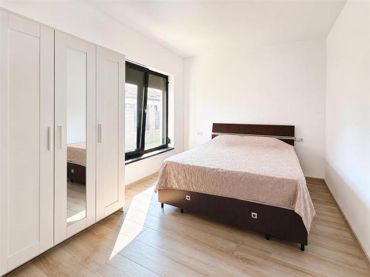Casă cu 3 camere cu Teren 320 Mp în Berceni