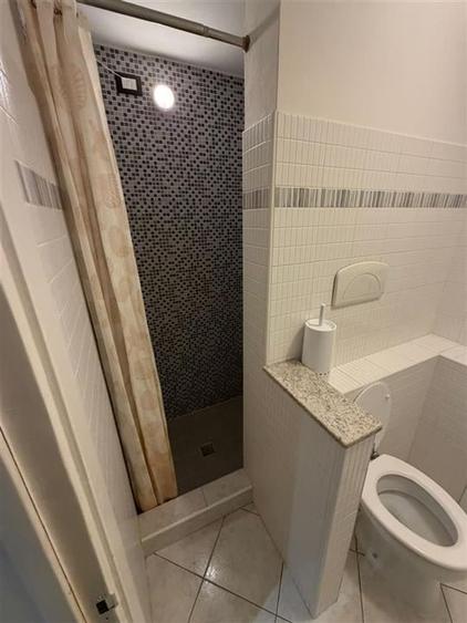 Apartament cu 4 camere decomandat, mobilat în Est