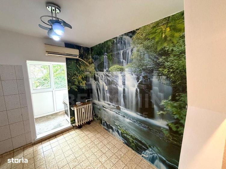 Apartament cu 2 camere decomandat în Sărari