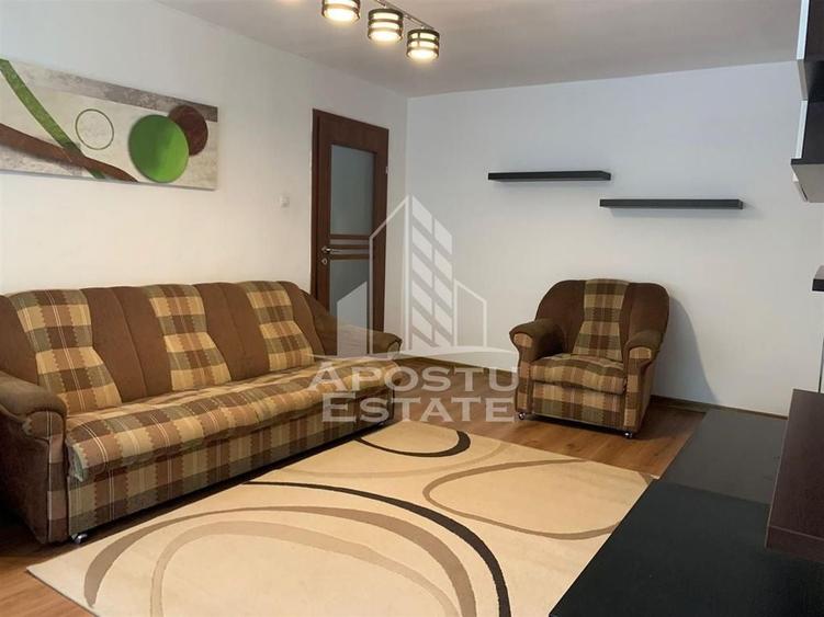 Apartament cu 3 camere decomandat, mobilat în Fabric