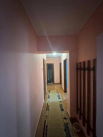 Apartament cu 3 camere decomandat în Gară