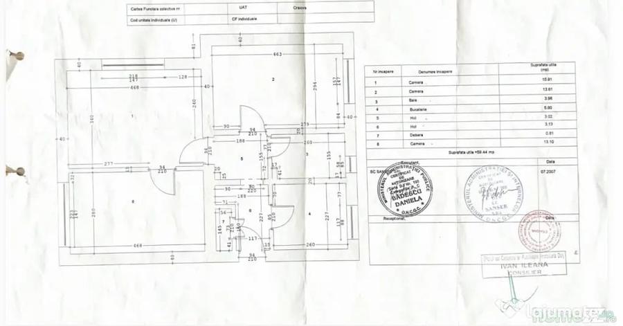 Apartament cu 3 camere semidecomandat în Calea București