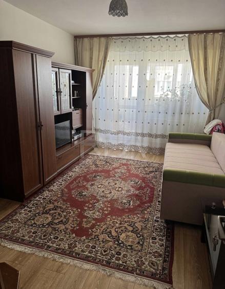 Apartament cu 2 camere semidecomandat, mobilat în Ghencea