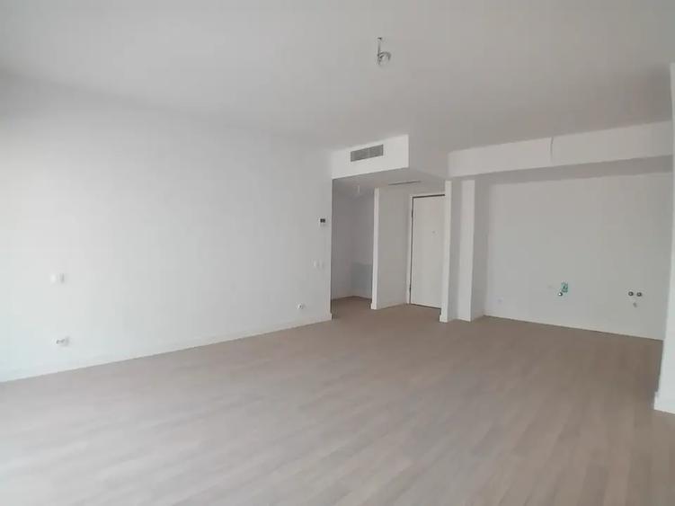 Apartament cu 3 camere decomandat în 13 Septembrie