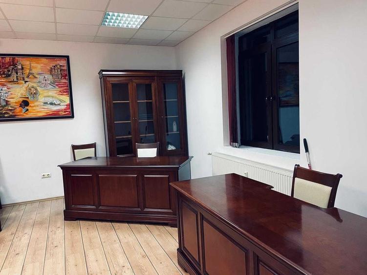 Spațiu comercial, de 40 mp, în Central