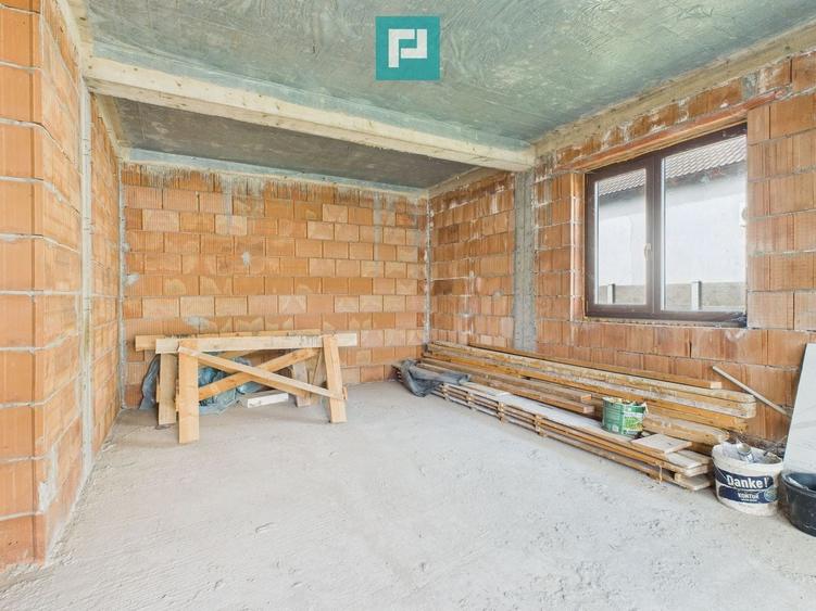 Casă individuală cu 4 camere cu Teren 600 Mp în Zimandu Nou