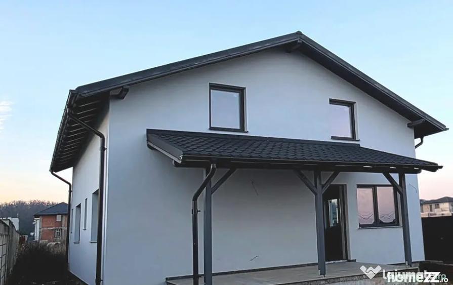 Casă cu 3 camere cu Teren 390 Mp în Păulești