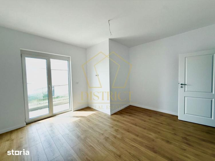 Casă cu 4 camere cu Teren 374 Mp în Sânandrei