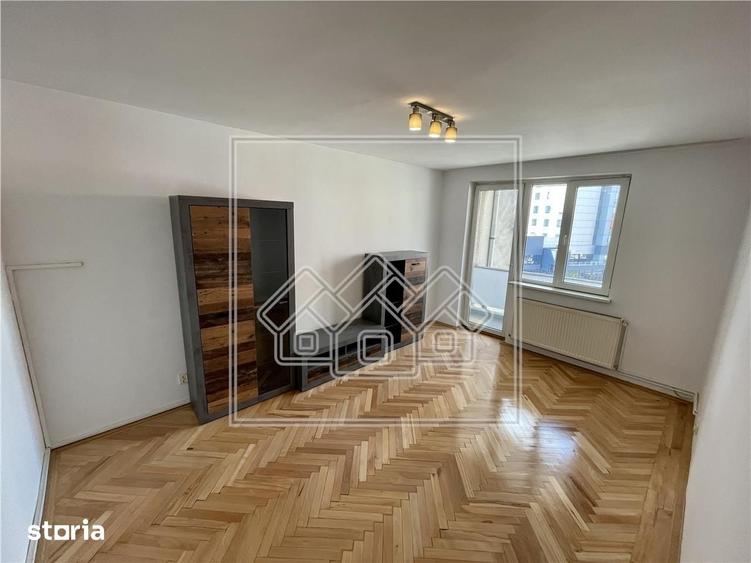 Apartament cu 3 camere în Ultracentral