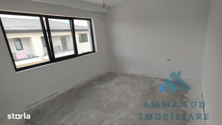 Casă cu 5 camere cu Teren 344 Mp în Central