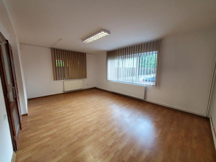 Spațiu comercial, de 140 mp, în Zorilor
