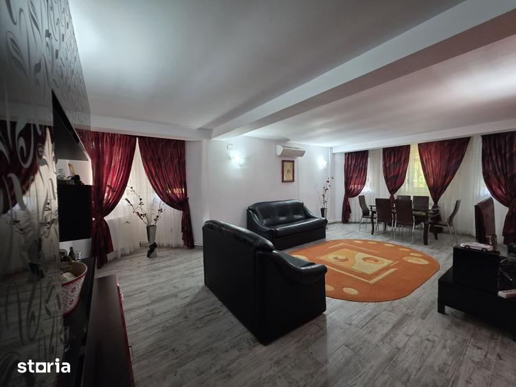 Casă cu 5 camere cu Teren 770 Mp în Mihail Kogălniceanu