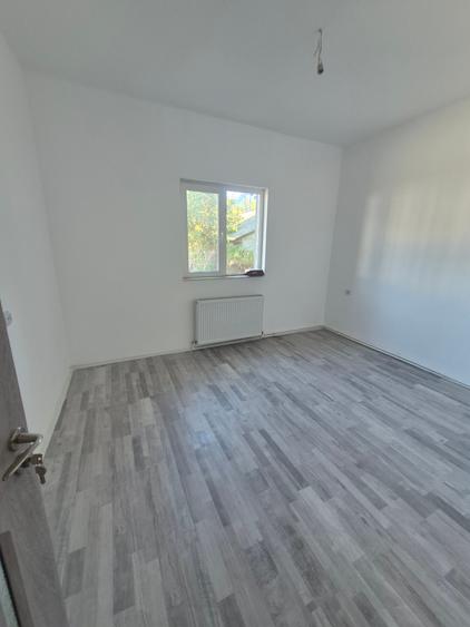 Casă individuală cu 4 camere cu Teren 200 Mp în Năvodari