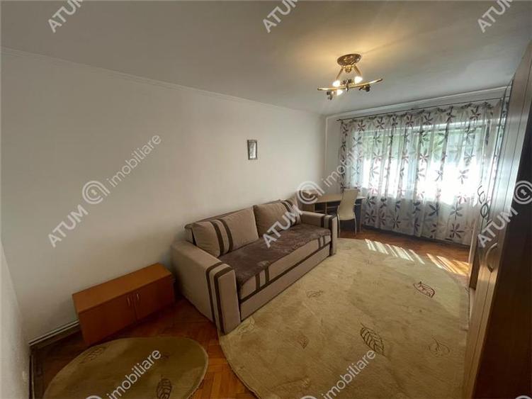 Apartament cu 2 camere decomandat, mobilat în Calea Dumbrăvii