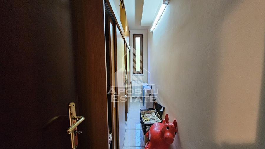 Casă cu 7 camere cu Canalizare în Ghioroc