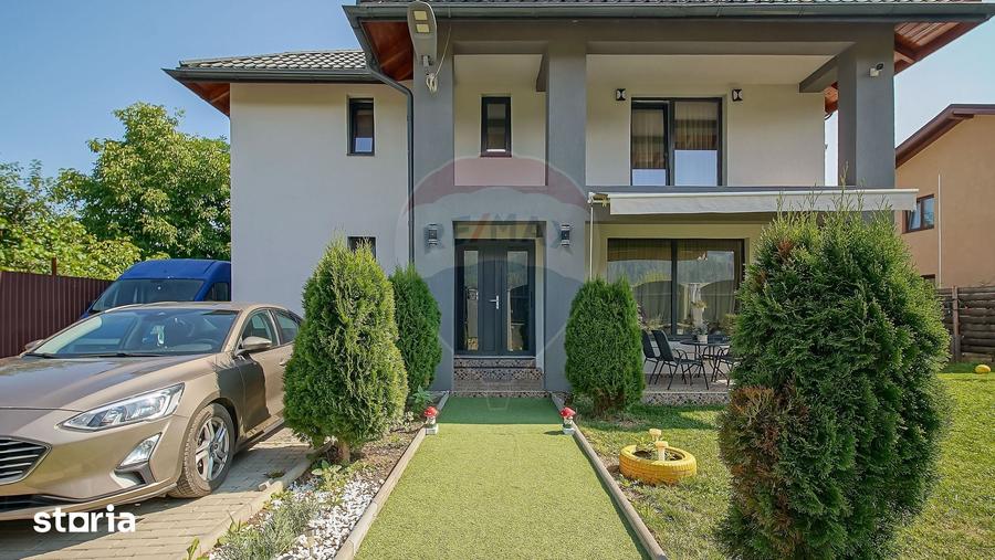 Casă cu 4 camere cu Teren 605 Mp în Florilor
