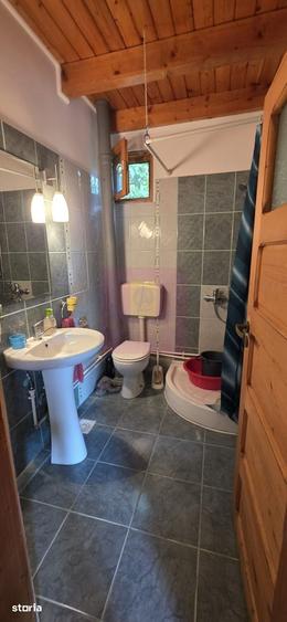 Casă cu 5 camere cu Teren 2200 Mp în Provița de Jos