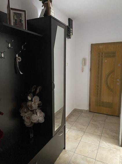 Ap cu 2 camere de vanzare ( piata mica) - 4