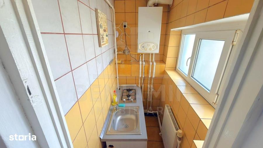 Garsonieră decomandată în Rovine