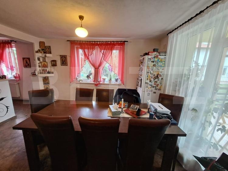 Casă individuală cu 6 camere cu Garaj în Zărnești