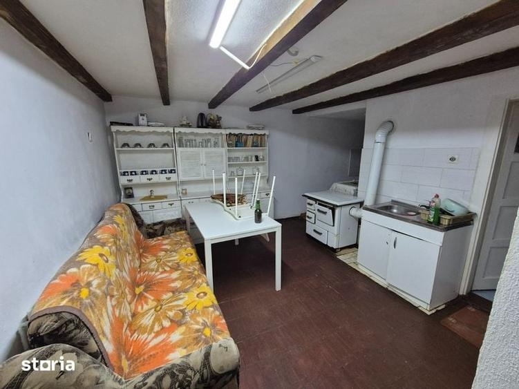 Casă cu 4 camere cu Teren 197 Mp în Central