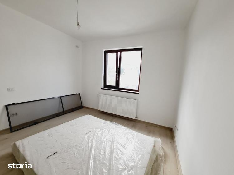 Casă cu 5 camere cu Teren 500 Mp în Bucium