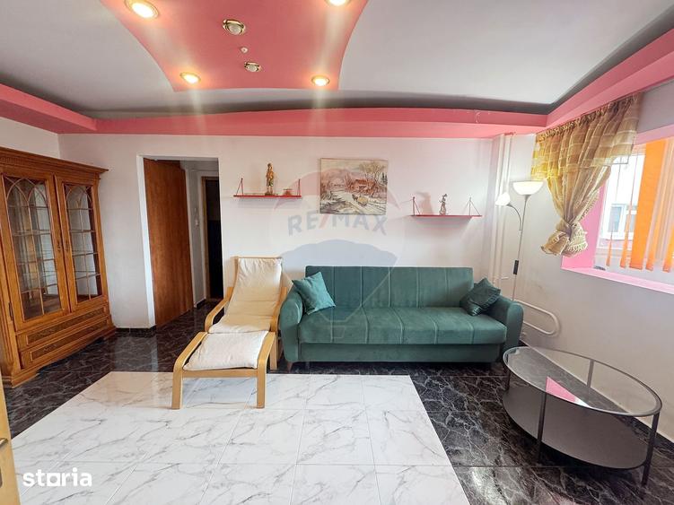 Apartament cu 4 camere în Berceni