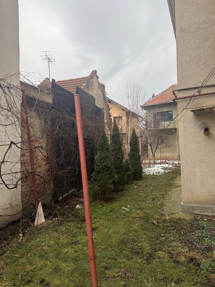 Apartament cu 4 camere, mobilat în Central