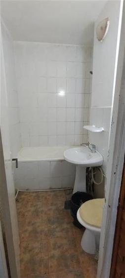 Apartament cu 2 camere decomandat în Nicolina