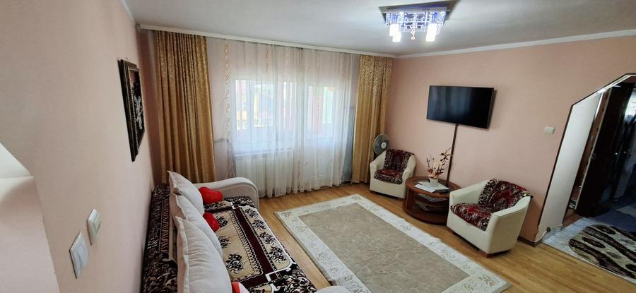 Apartament cu 2 camere semidecomandat în Central