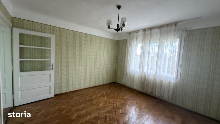 Casă cu 3 camere cu Teren 2200 Mp în Șișești
