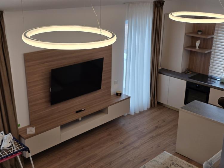 Apartament cu 3 camere decomandat în Sânpetru