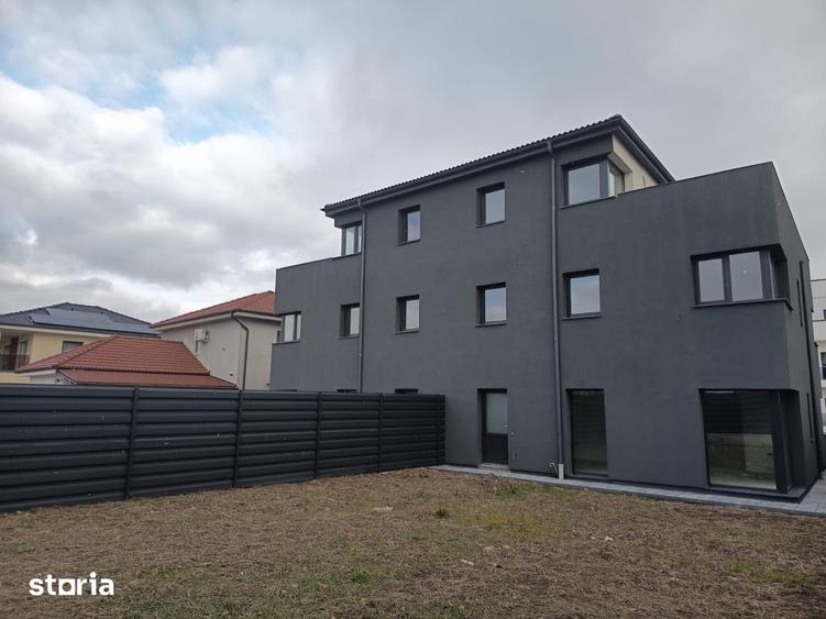 Casă cu 5 camere cu Teren 350 Mp în Șura Mică