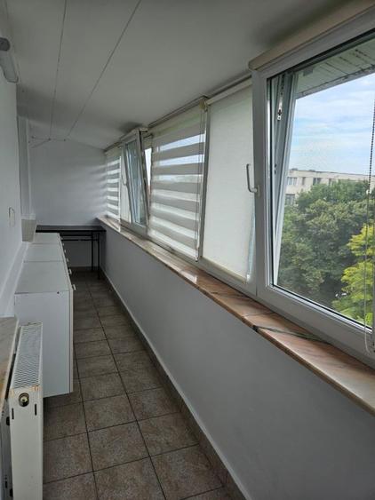 Apartament cu 3 camere decomandat în Tomis II