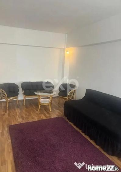 Apartament cu 2 camere decomandat în Trocadero