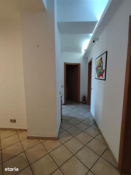 Apartament cu 3 camere în Moșilor
