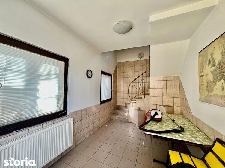 Spațiu comercial, de 128 mp, în Cug