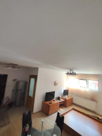 Garsonieră decomandată în Dobroești