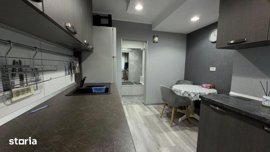 Apartament cu 3 camere decomandat în Centrul Civic