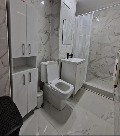 Garsonieră decomandată în Central