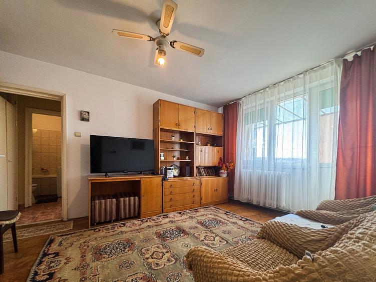 Apartament cu 2 camere semidecomandat, mobilat în Gheorgheni