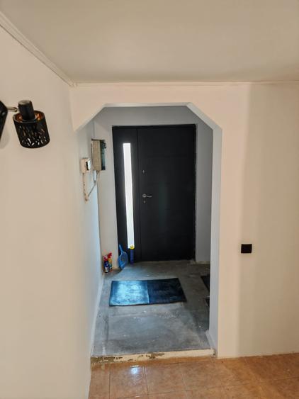 Casă cu 5 camere cu Canalizare în Giulești