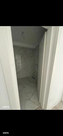 Apartament cu 4 camere decomandat în George Enescu