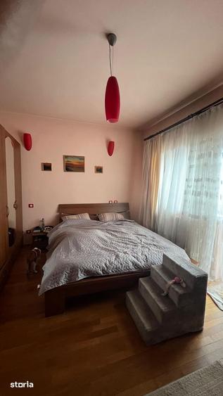 Casă cu 5 camere cu Canalizare în Bucureștii Noi