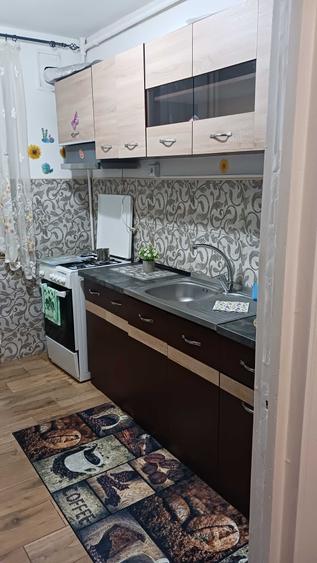 Apartament cu 2 camere semidecomandat în Colentina