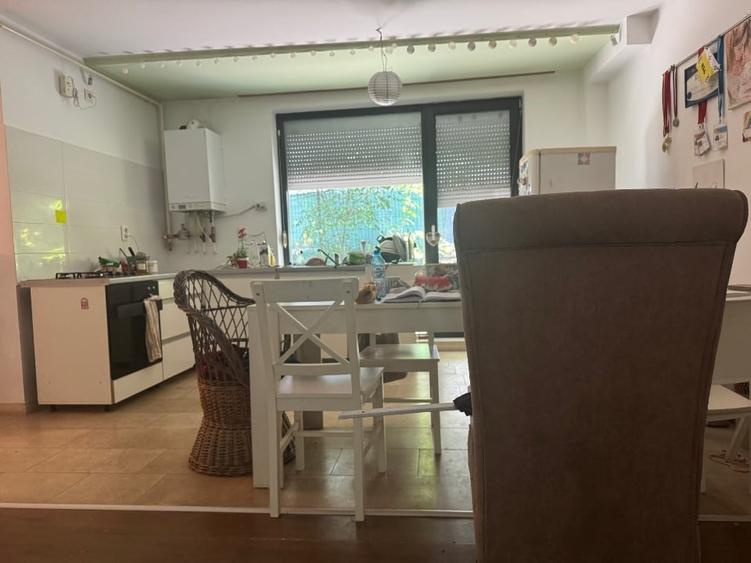Apartament cu 2 camere semidecomandat, mobilat în Grigorescu